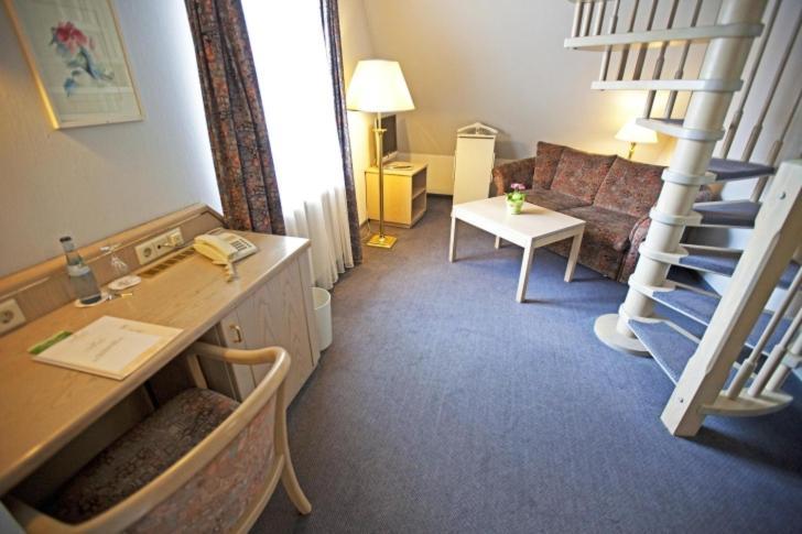 Hotel Hirsch Leonberg Zewnętrze zdjęcie