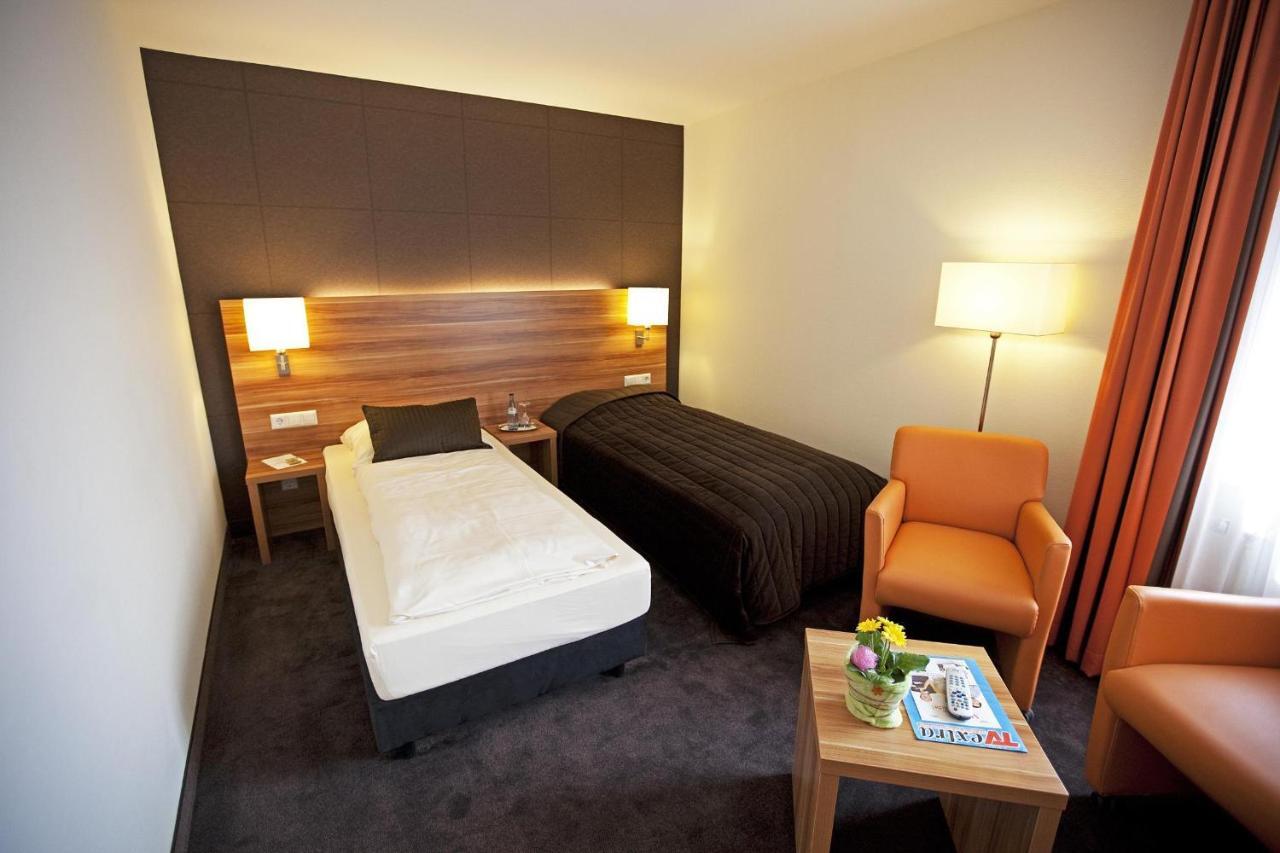 Hotel Hirsch Leonberg Pokój zdjęcie